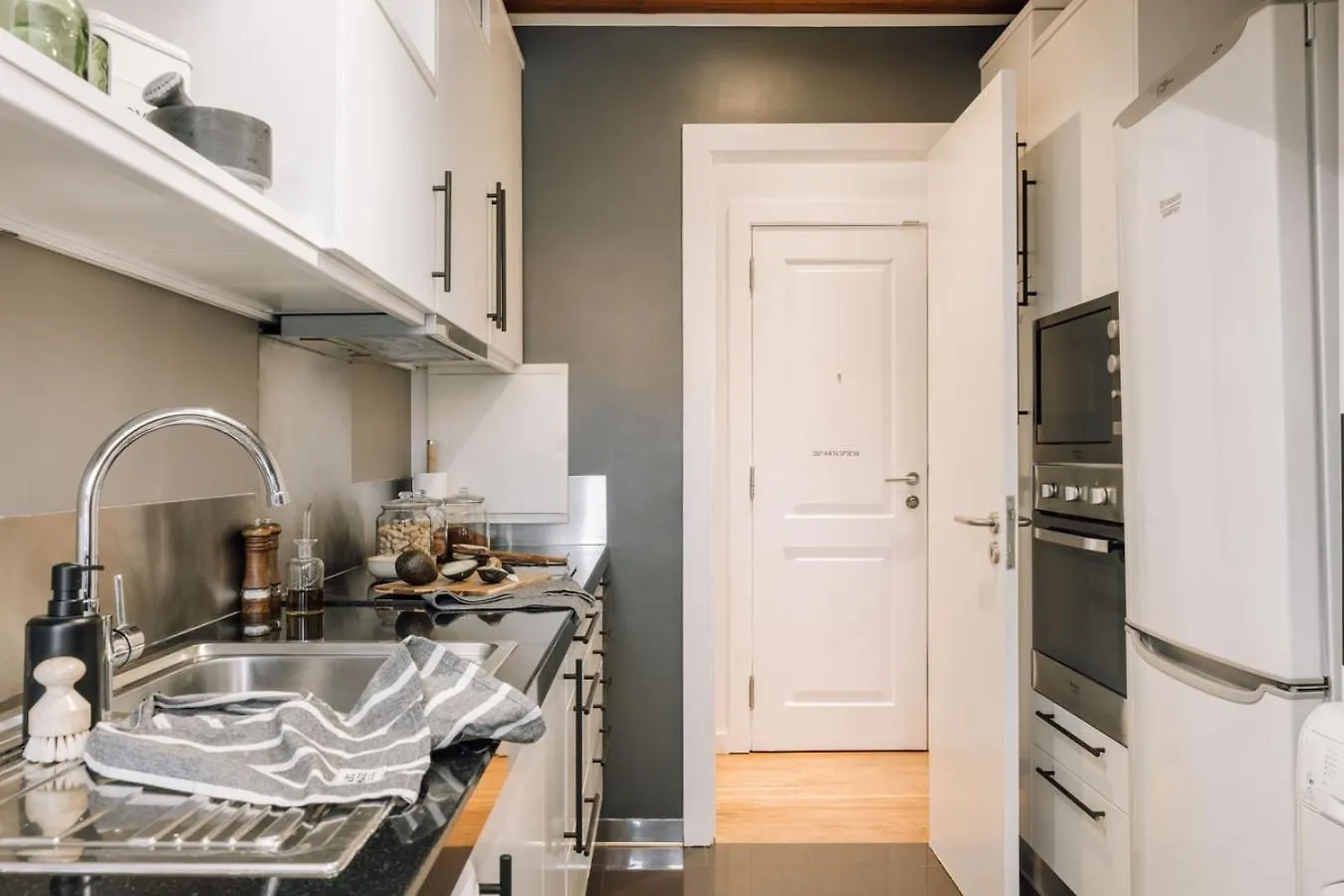 Buja - 2 Bedrooms Penthouse In Lapa Lisboa 0*,