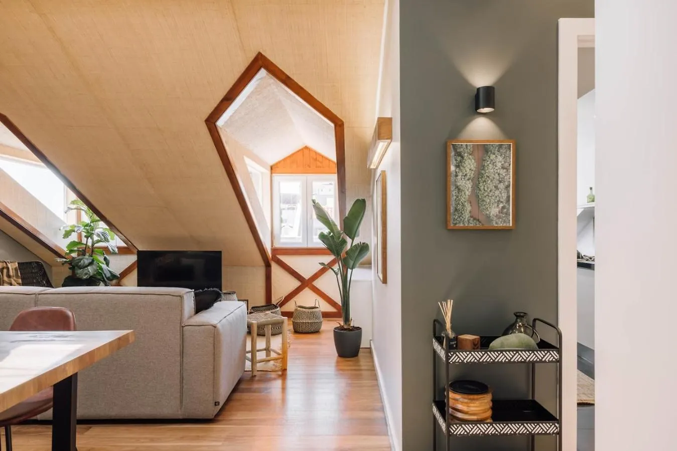 Apartment Buja - 2 Bedrooms Penthouse In Lapa Lisbon Portugal